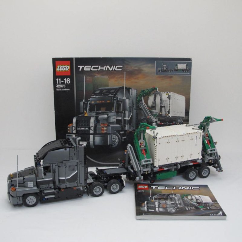 Mack Anthem. Complete with instructions and box