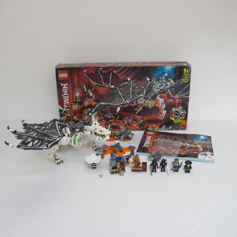 Skull Sorcerer's Dragon. Complete with instructions and box