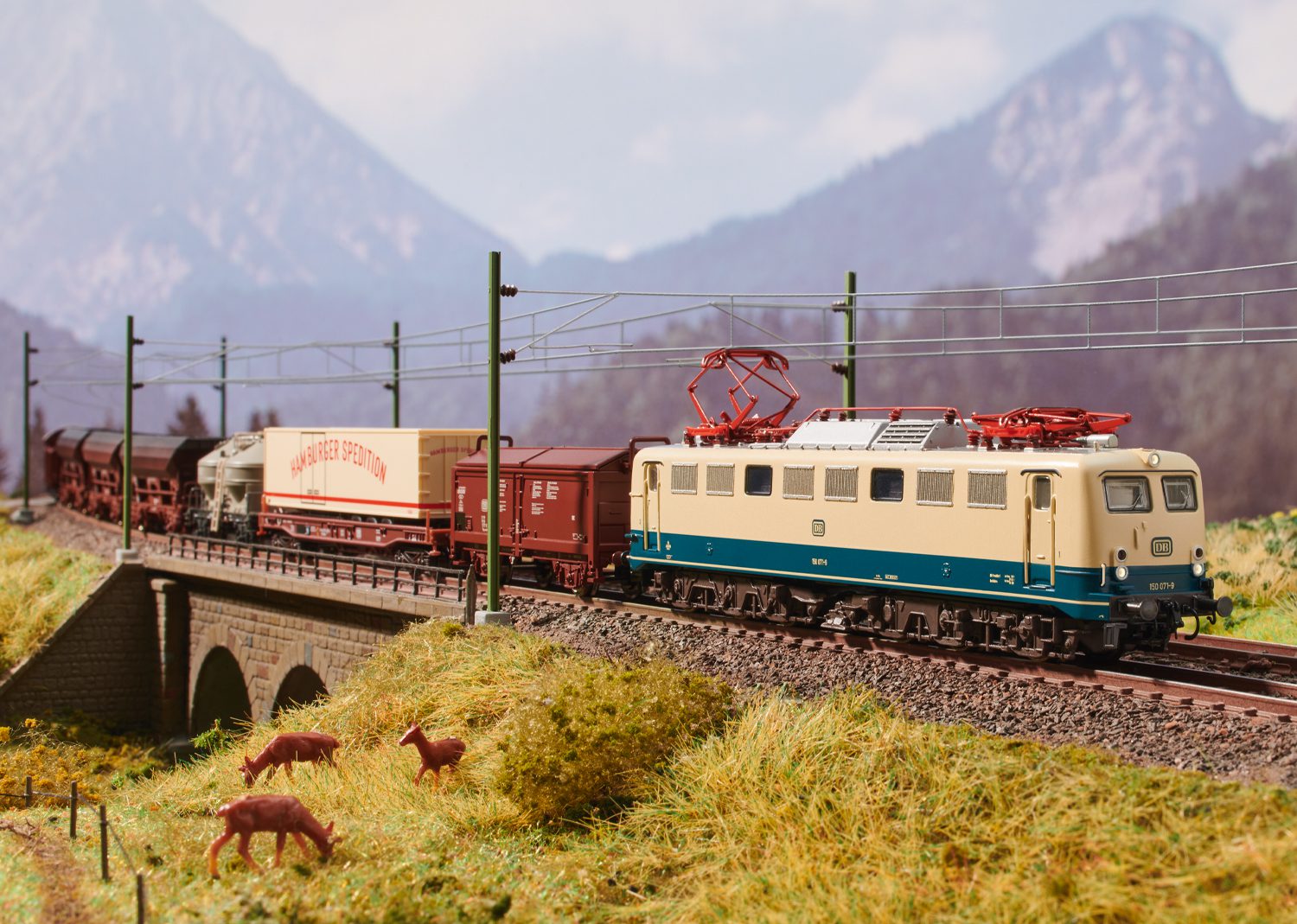 Class 150 Electric Locomotive - Image 2