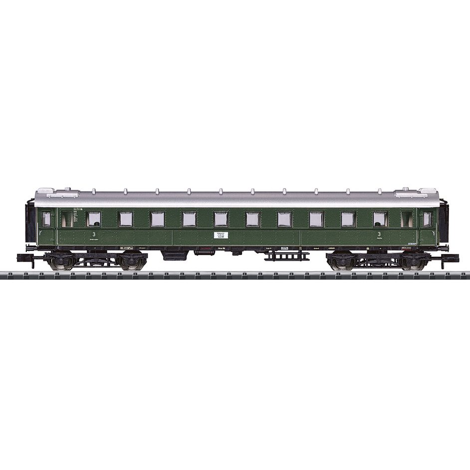 Minitrix T18487 "D 96" Express Train Passenger Car, 3rd Class