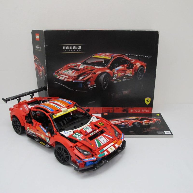 Ferrari 488 GTE AF CORSE #51. Complete with instructions and box