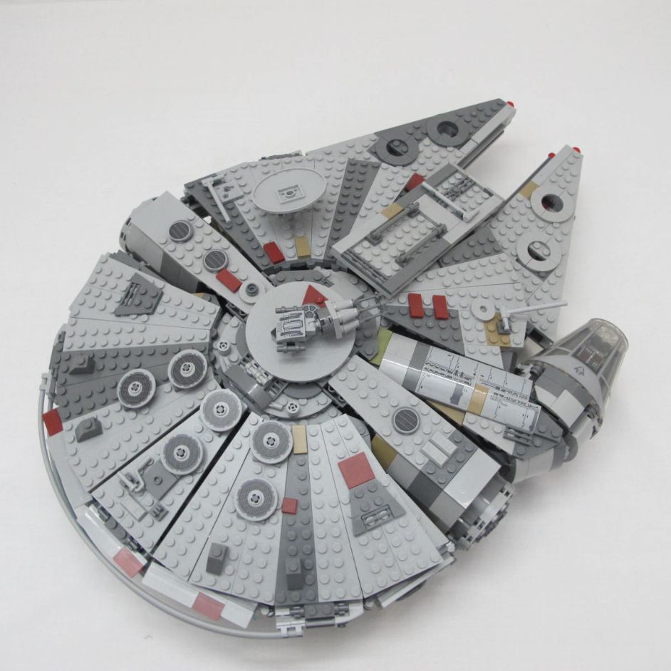 Millennium Falcon. Complete with instructions and box - Image 7