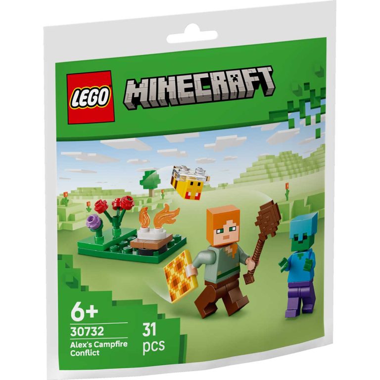 LEGO Minecraft Alex's Campfire Conflict 30732