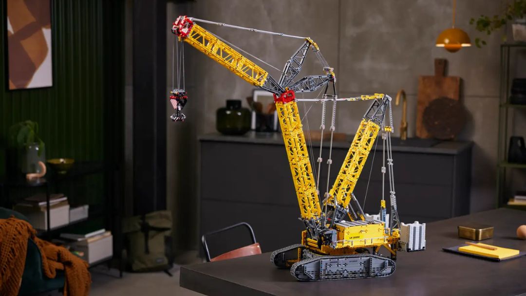 LEGO Technic 42146 Liebherr Crawler Crane LR 13000