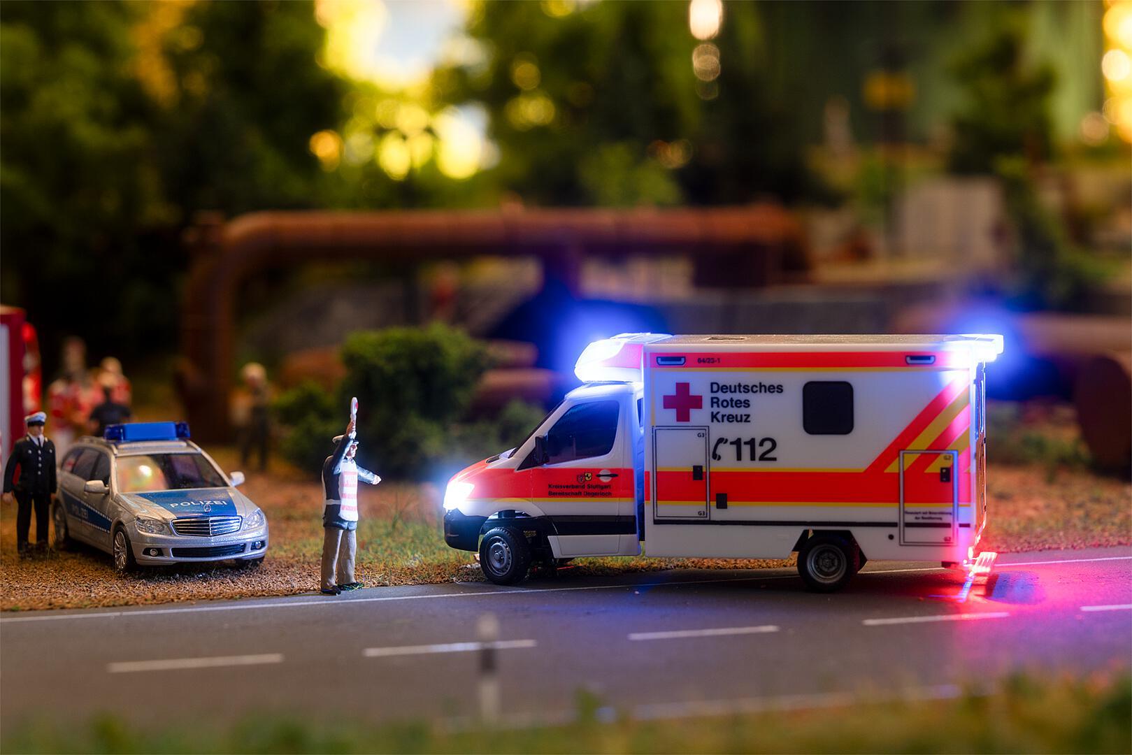Faller Car System Digital MB Sprinter Ambulance DRK (HERPA) 161321