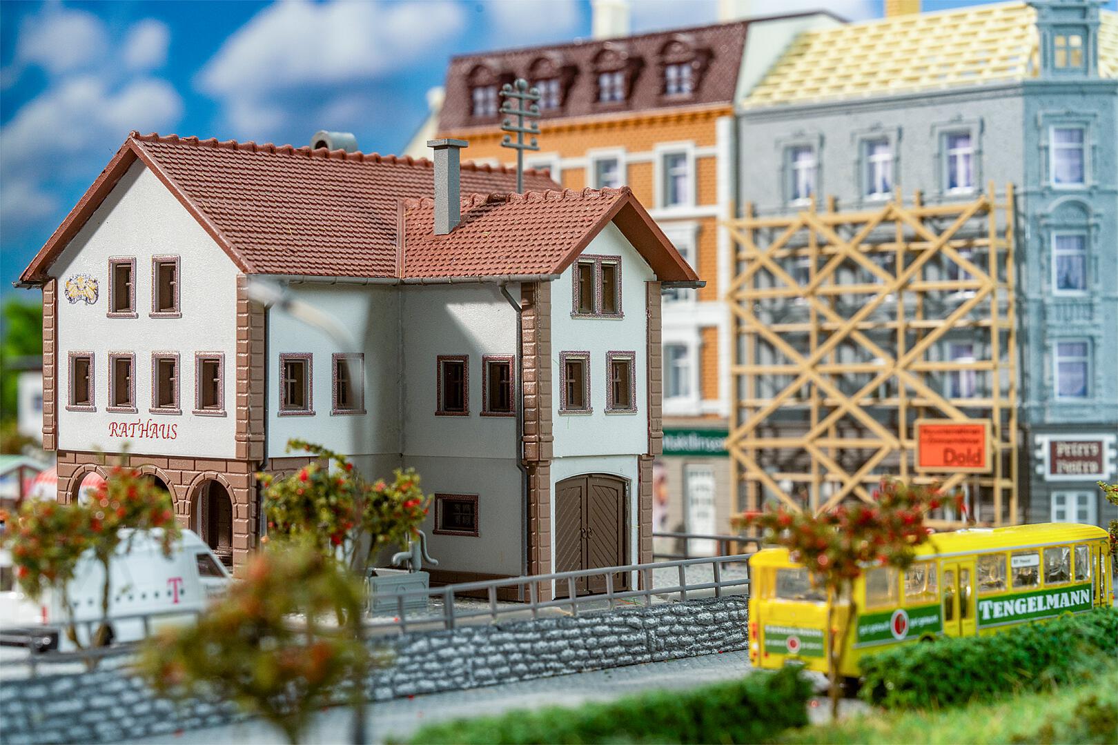 Faller Small Town Hall 231727