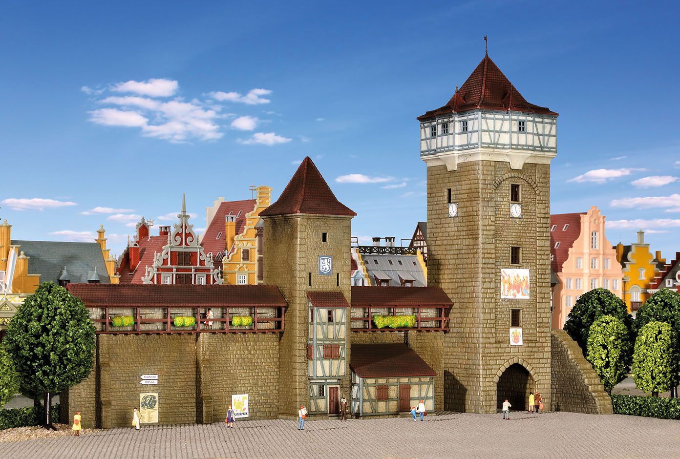 Kibri Town Wall with Tower 37362