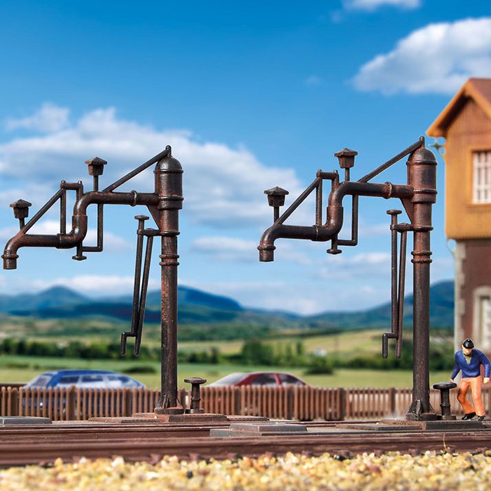 Kibri Water Crane with Swing Arms, 2 Pieces 37462