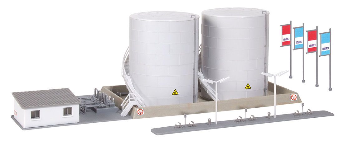 Kibri Twin Deep Tanks MIRO with Office Building and Filling Plant 37467