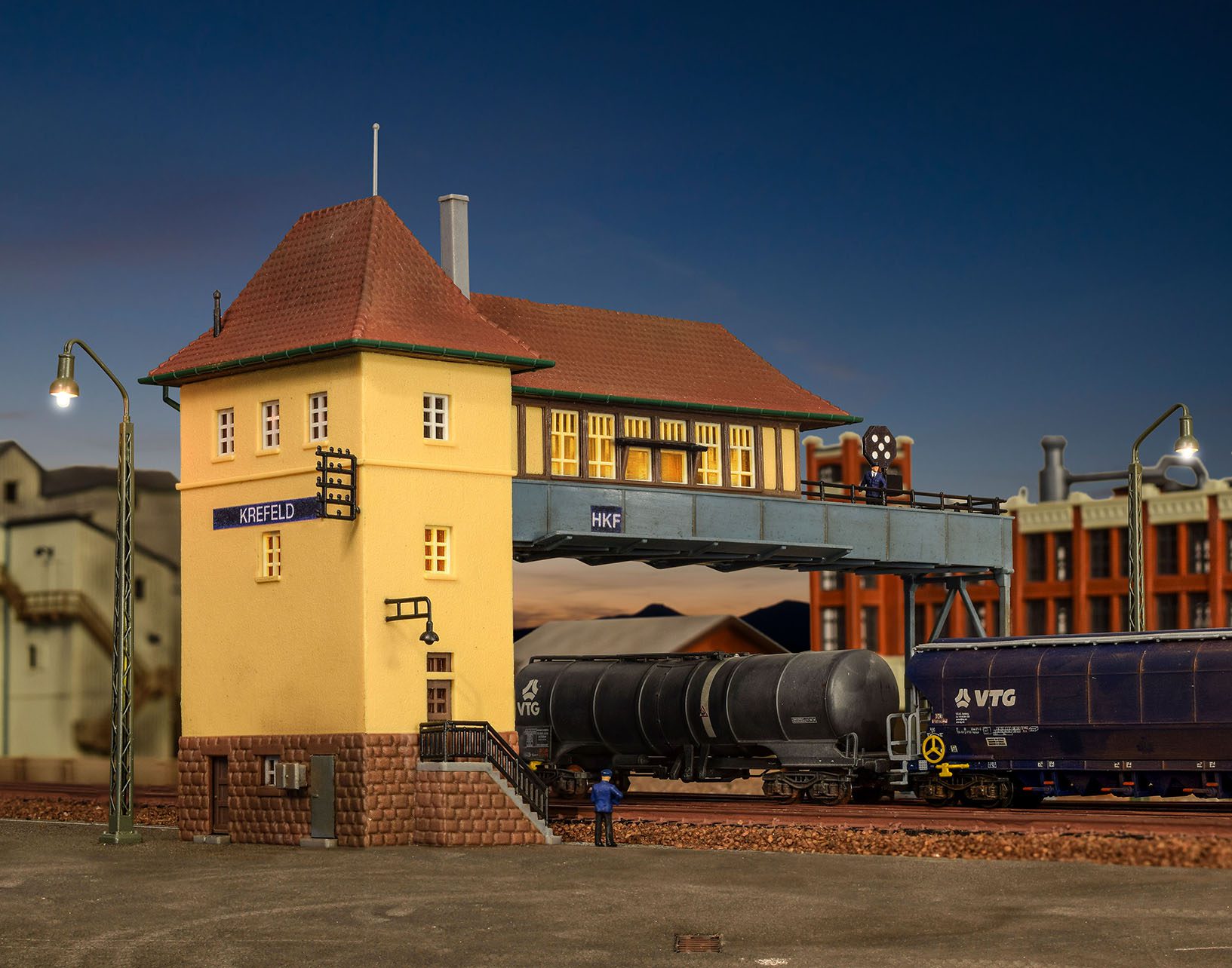 Kibri Bridge Signal Tower Krefeld 37811