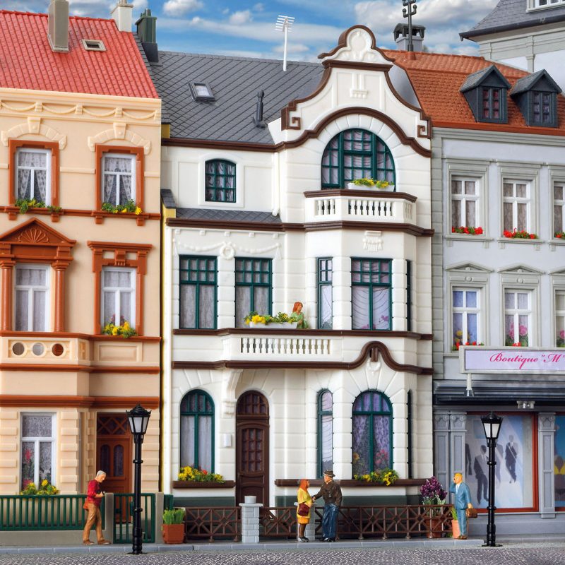 Kibri Middle-Class House with Upper Studio Bonn 39103