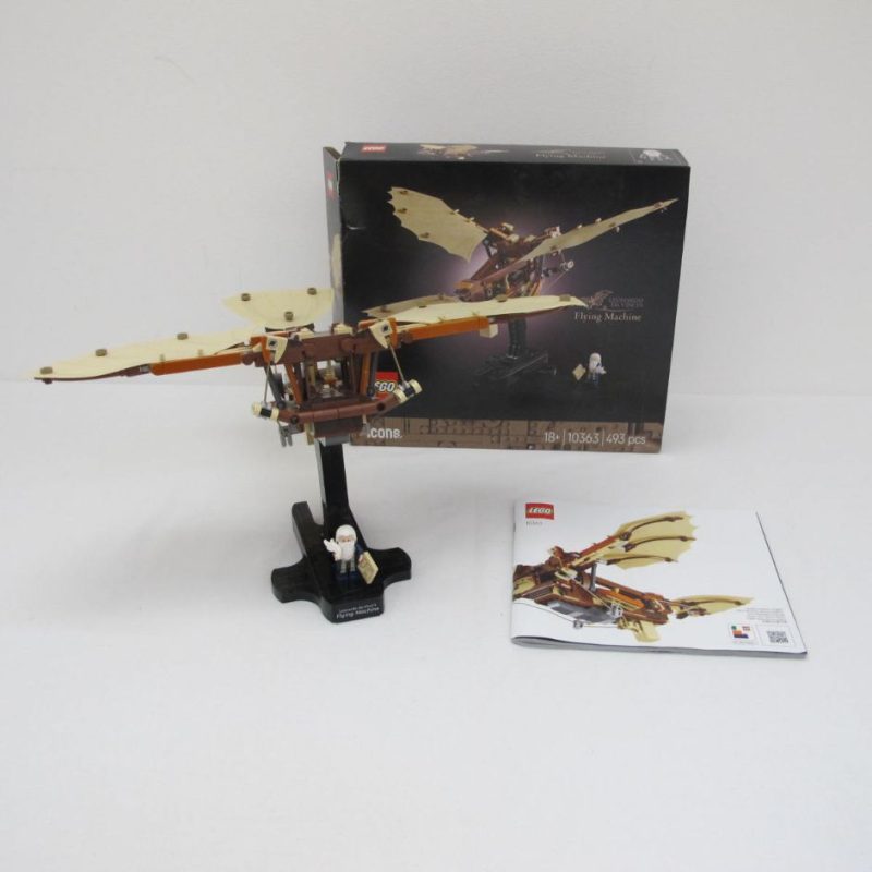 Leonardo da Vinci's Flying Machine. Complete with instructions and box