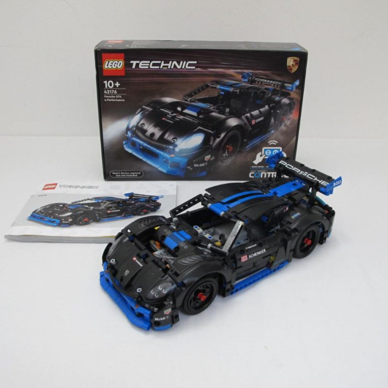 Porsche GT4 e-Performance. Complete with instructions and box