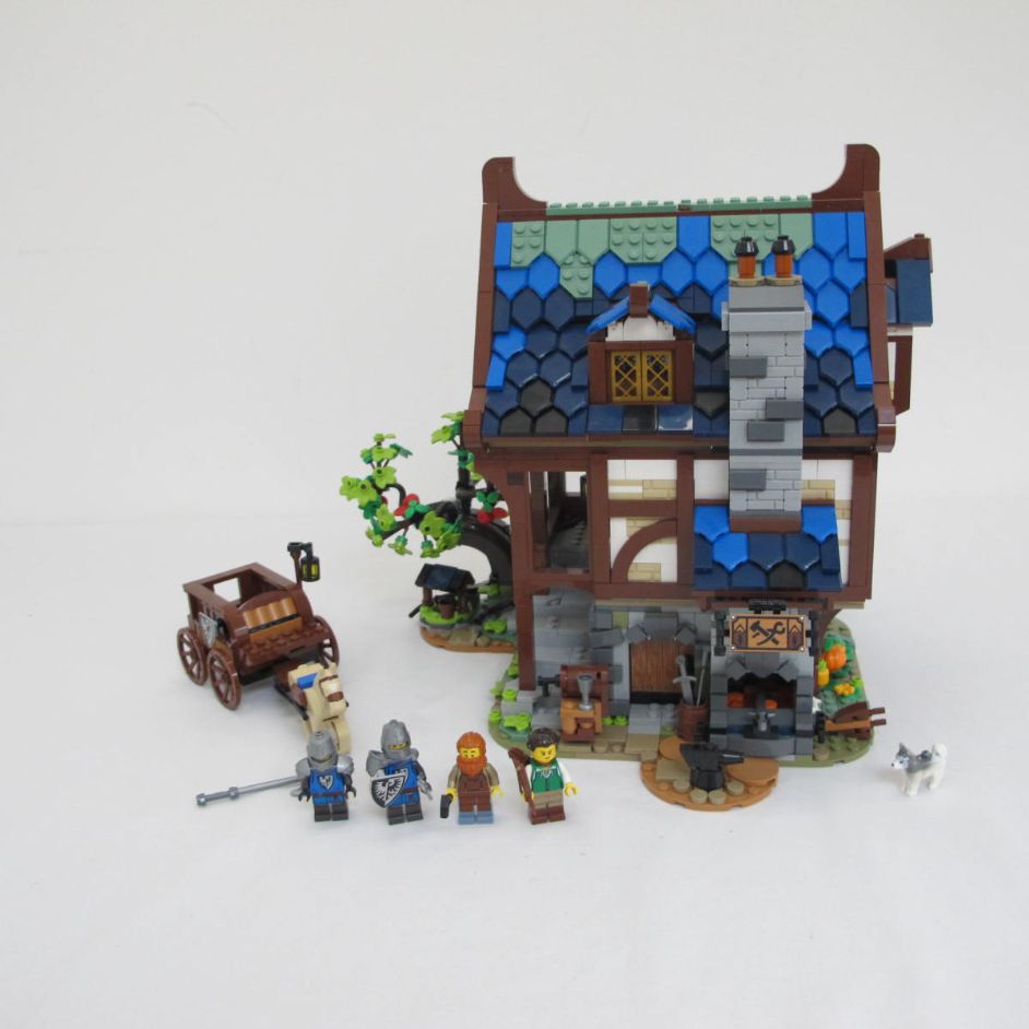 Medieval Blacksmith. Complete with instructions, no box - Image 3