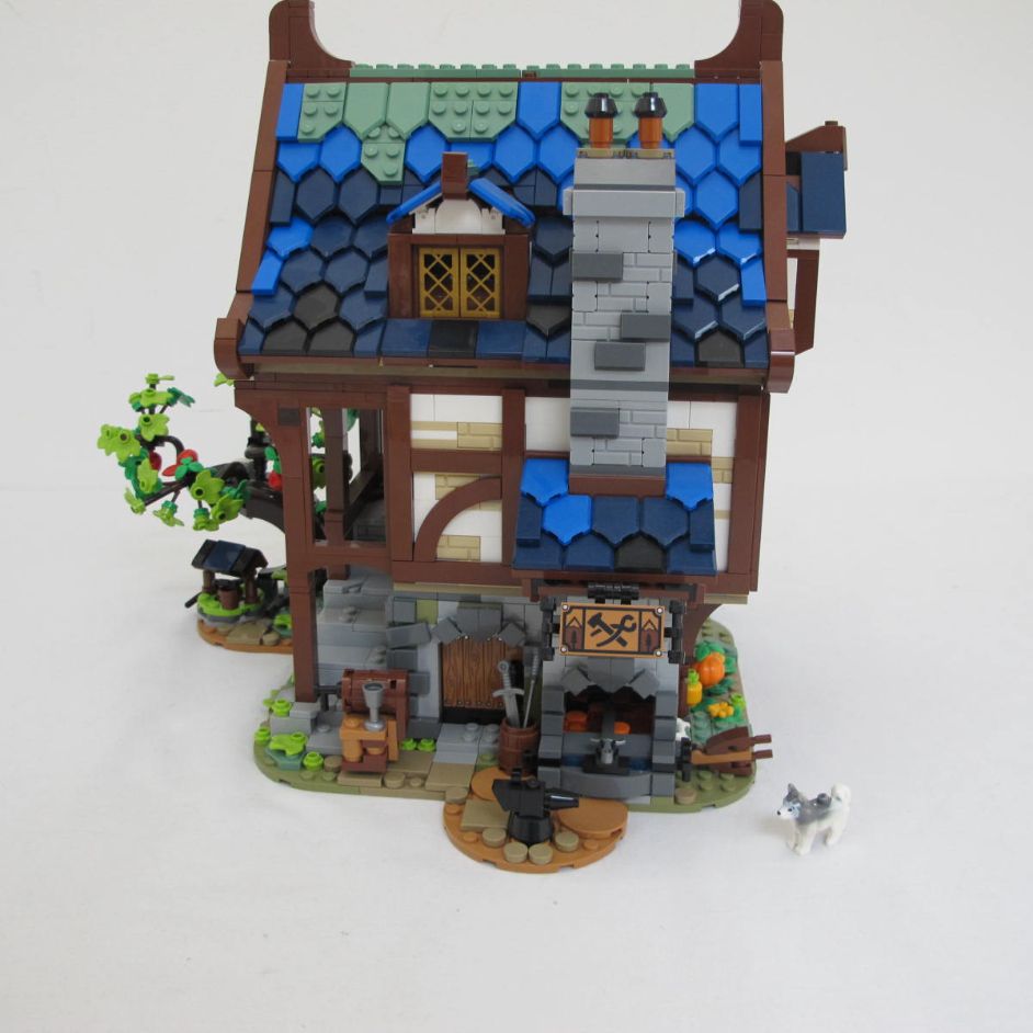 Medieval Blacksmith. Complete with instructions, no box - Image 8