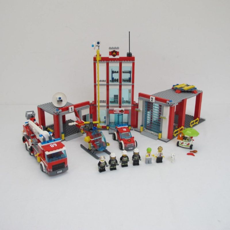 Fire Station. Complete without instructions and box