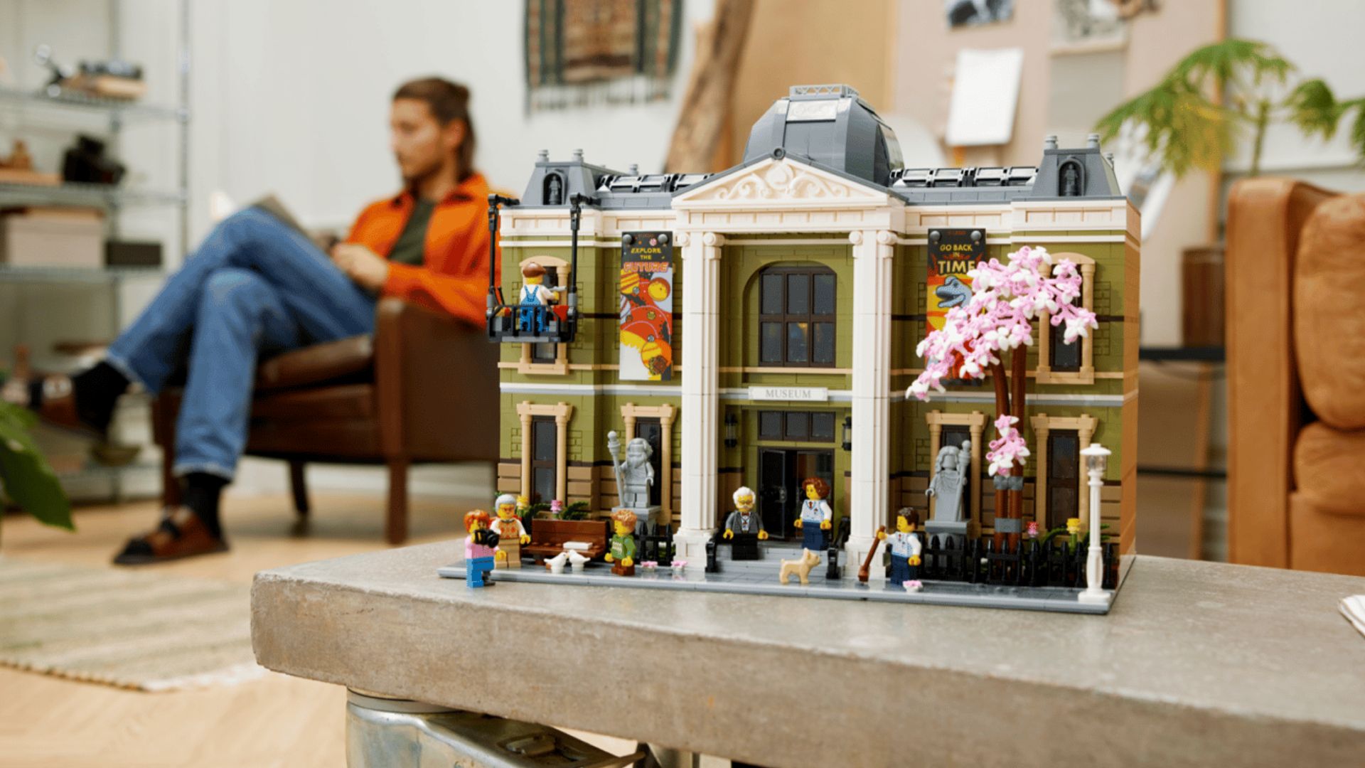 LEGO Icons Natural History Museum 10326