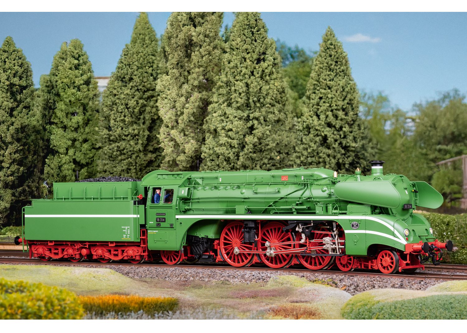 Märklin Class 18 Steam Locomotive 55128
