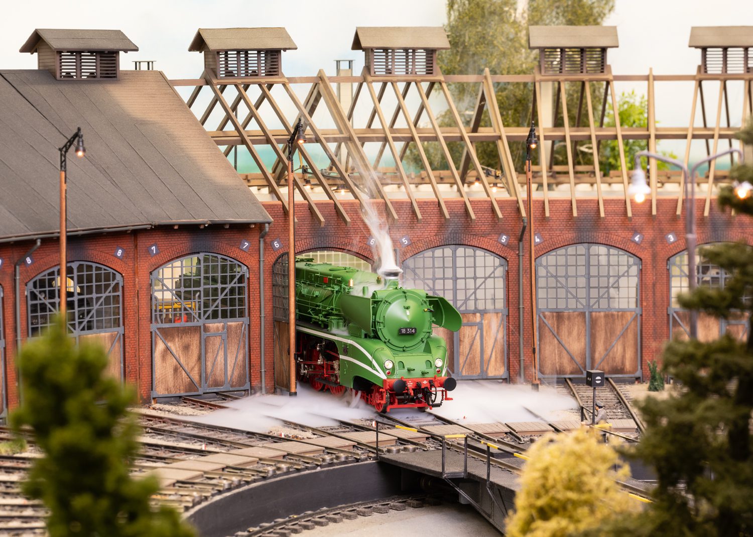 Märklin Class 18 Steam Locomotive 55128