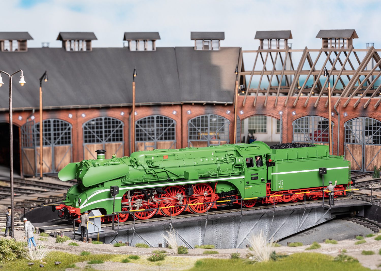 Märklin Class 18 Steam Locomotive 55128