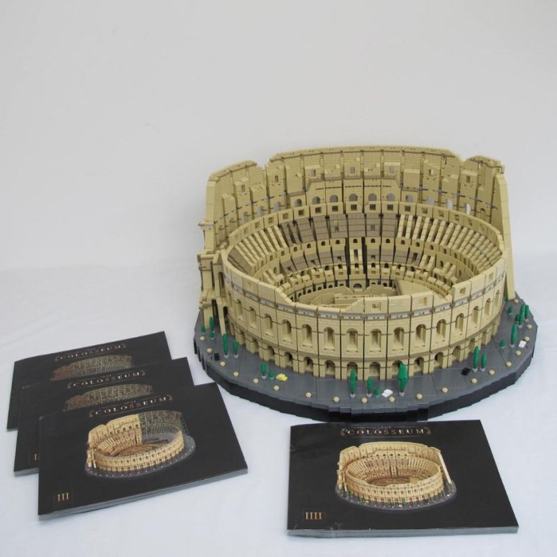 SPQR Colosseum. Complete with instructions, no box