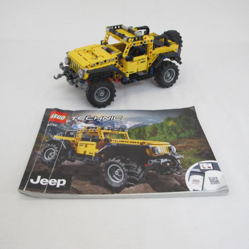 Jeep Wrangler. Complete with instructions, no box