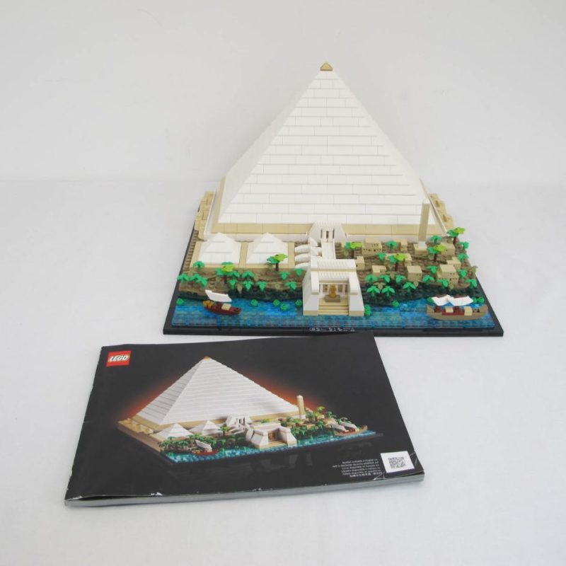 The Great Pyramid of Giza. Complete with instructions, no box