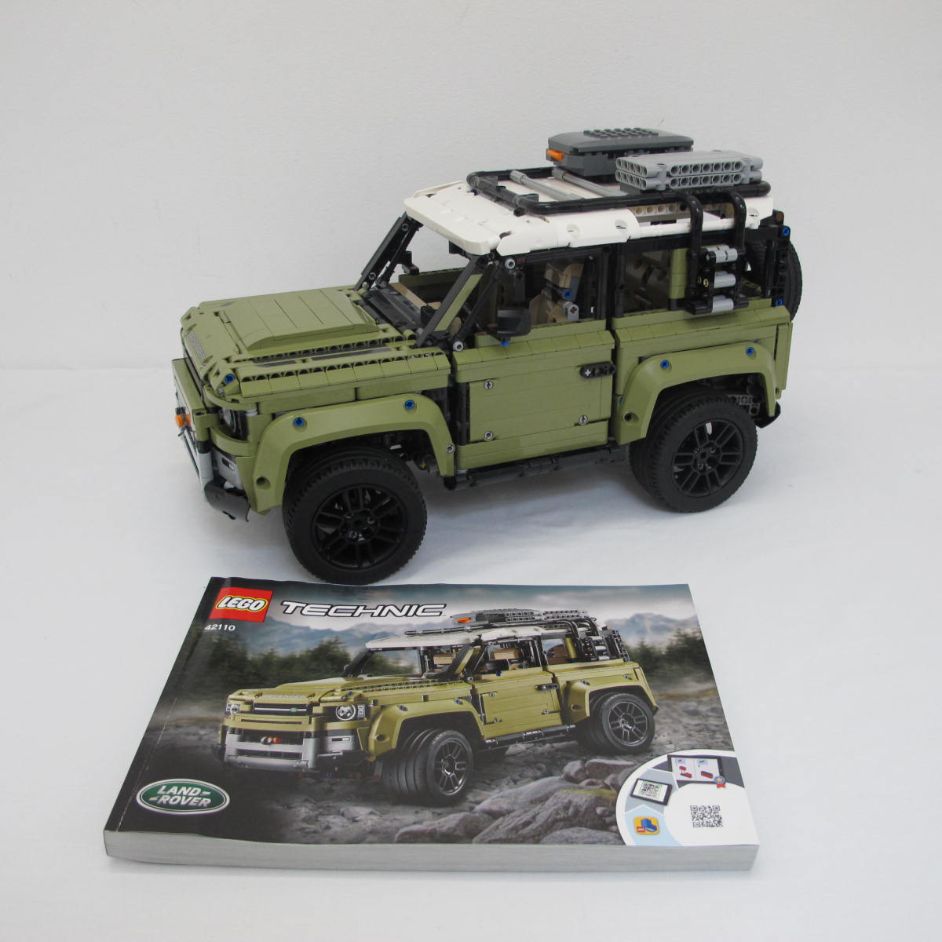 Land Rover Defender. Complete with instructions, no box
