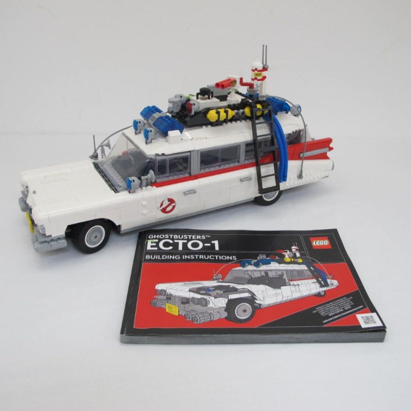 Ghostbusters ECTO-1. Complete with instructions, no box