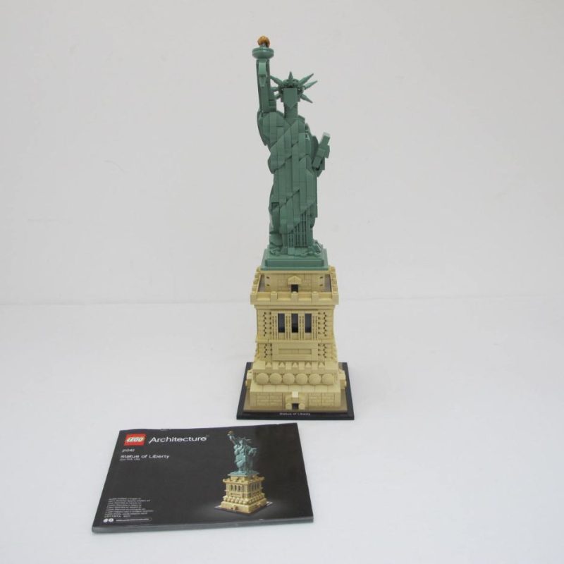 Statue of Liberty. Complete with instructions, no box