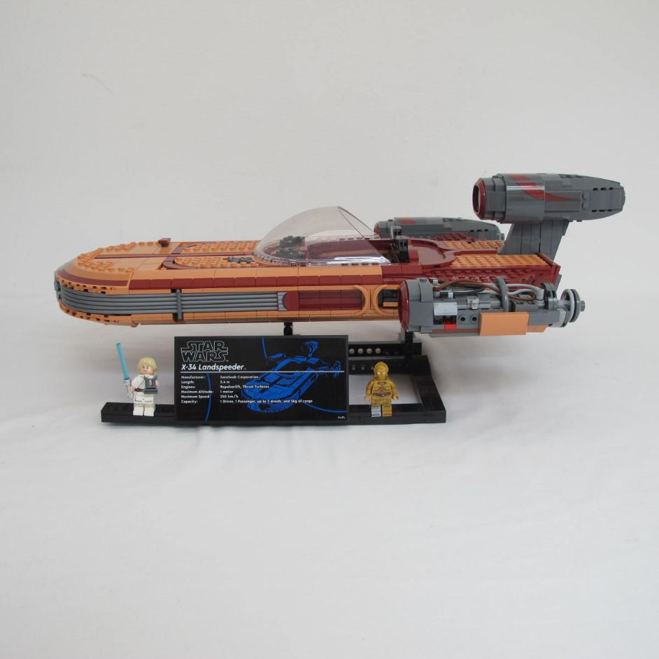 Luke Skywalker's Landspeeder - UCS. Complete with instructions and box - Image 16