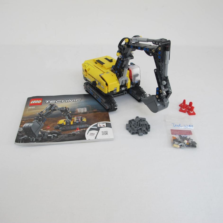Heavy Duty Excavator. Complete with instructions, no box