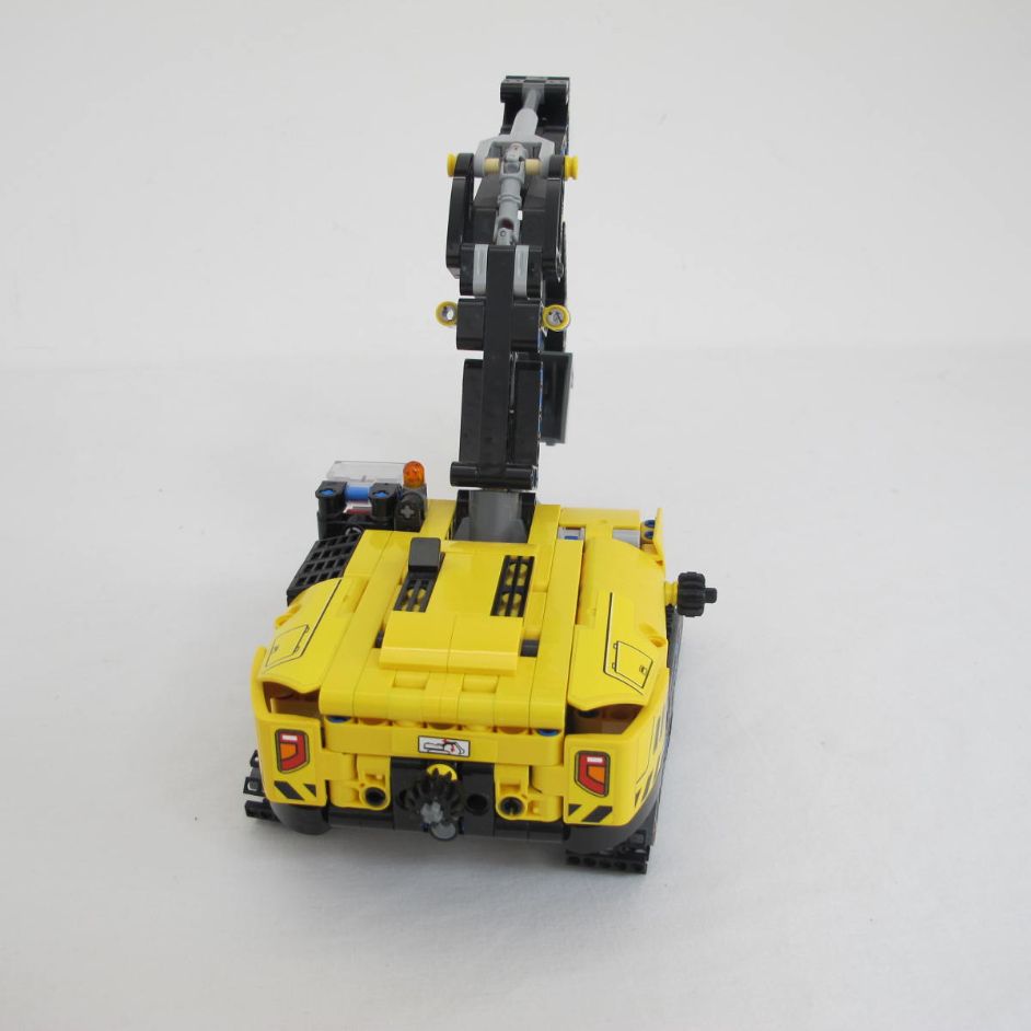 Heavy Duty Excavator. Complete with instructions, no box - Image 2