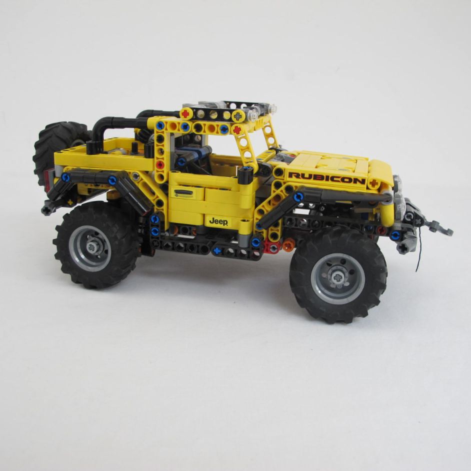 Jeep Wrangler. Complete with instructions, no box - Image 7