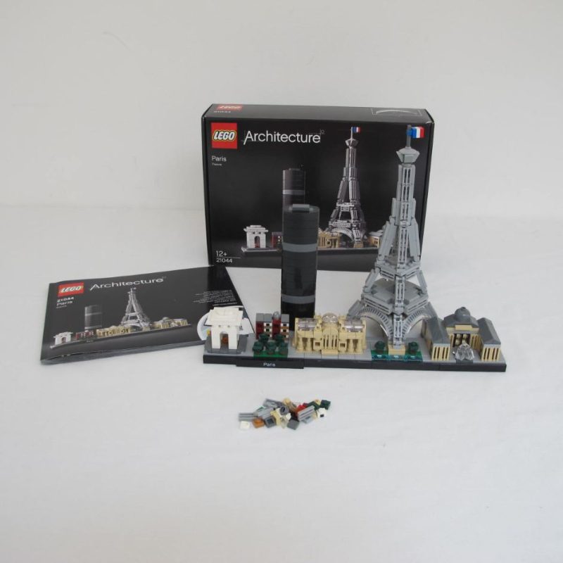 Paris. Complete with instructions and box