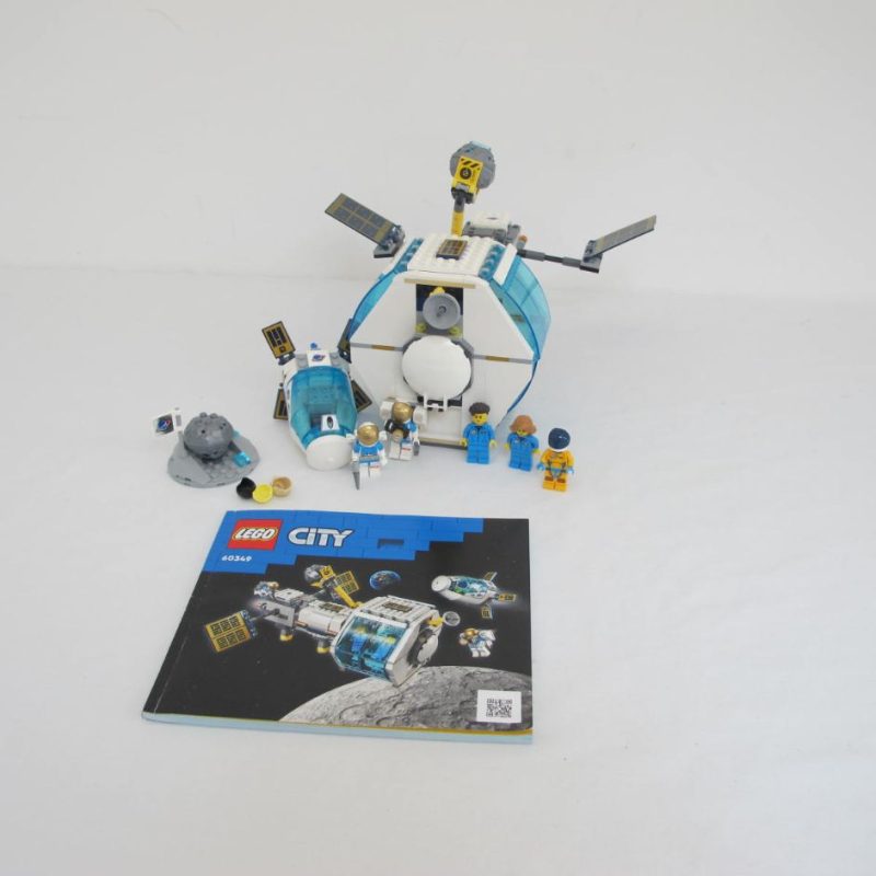 Lunar Space Station. Complete with instructions, no box