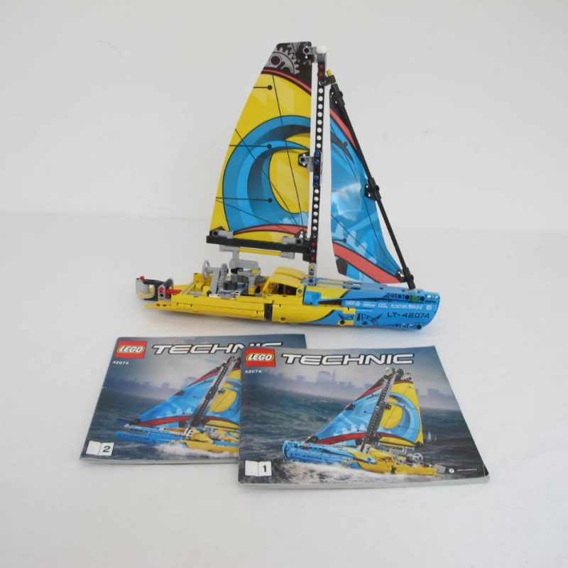 Racing Yacht. Complete with instructions, no box