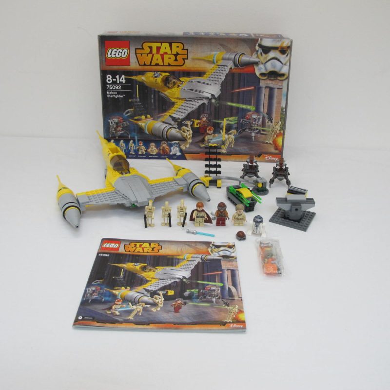Naboo Starfighter. Complete with instructions and box