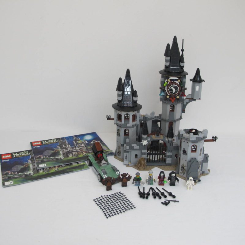 Vampyre Castle. Complete with instructions, no box