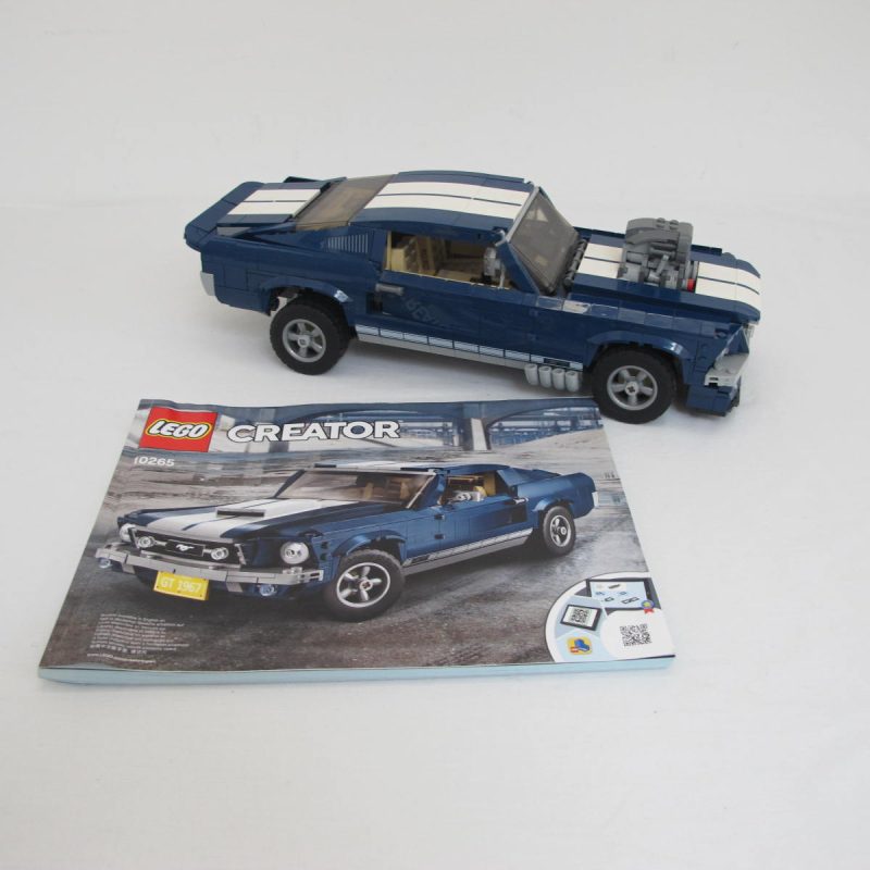 Ford Mustang. Complete with instructions, no box
