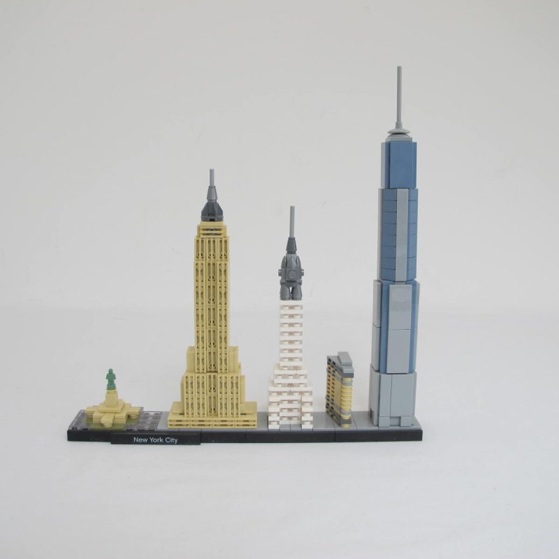 New York City. Complete without instructions and box