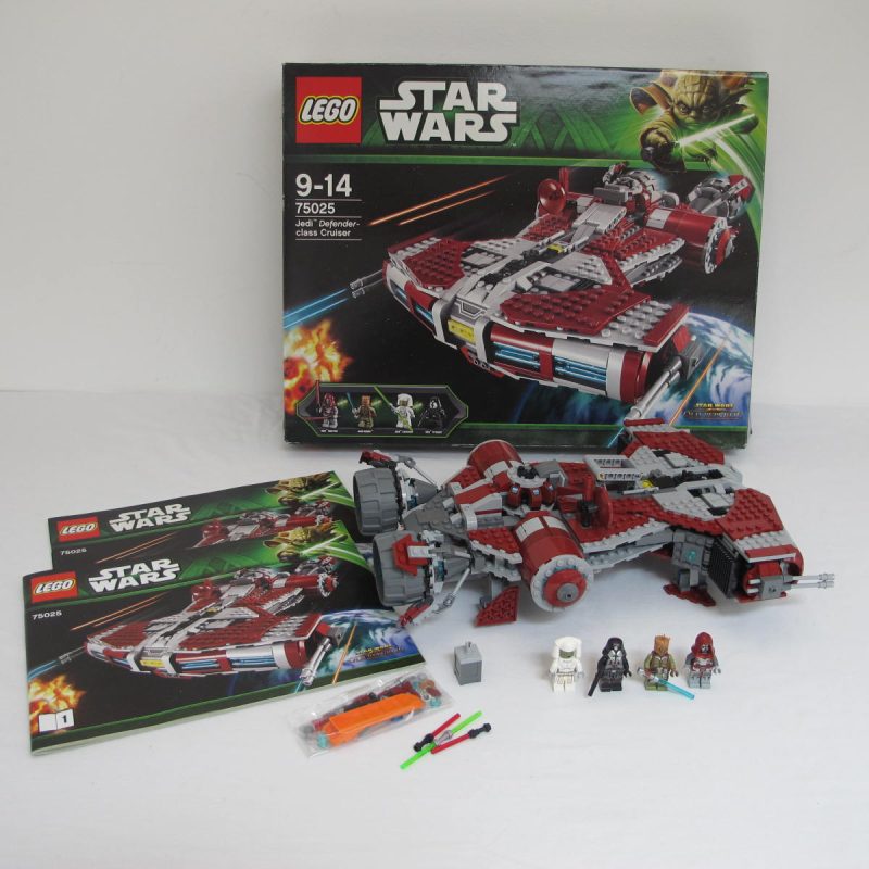 Jedi Defender-class Cruiser. Complete with instructions and box