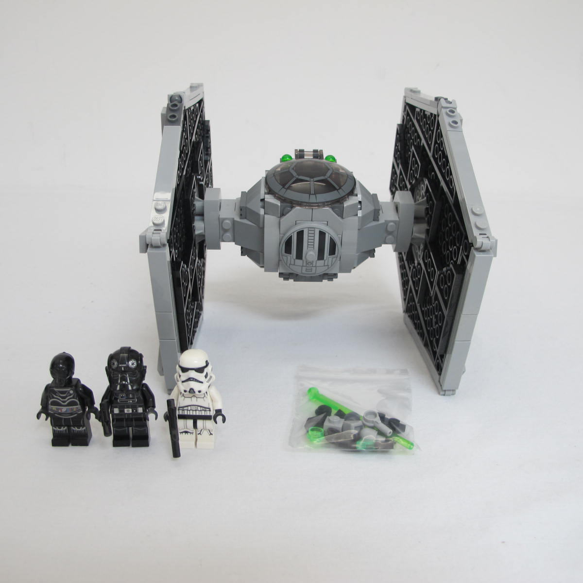 Imperial TIE Fighter. Complete with box, no instructions - Image 6