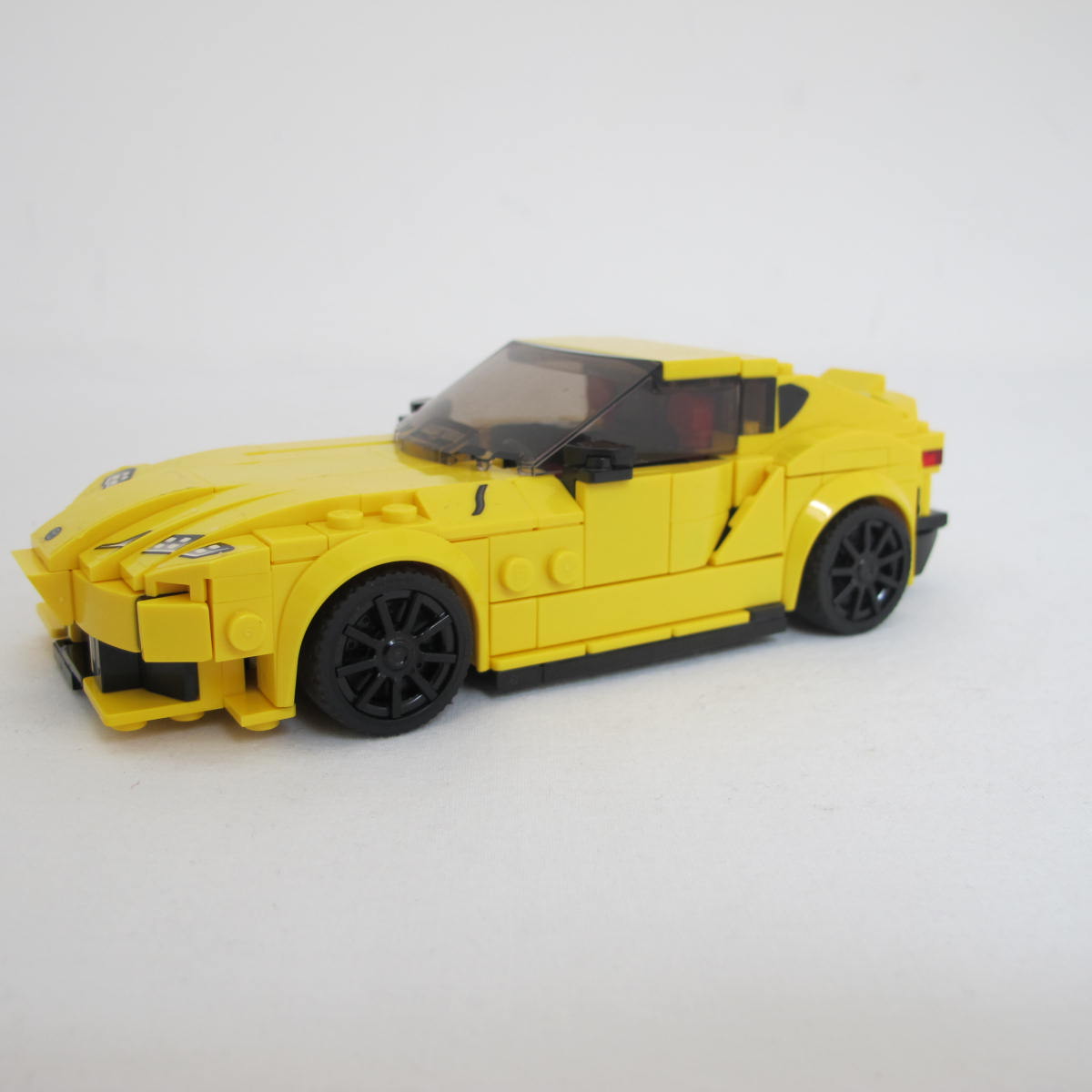 Toyota GR Supra. Incomplete with instructions and box - Image 4