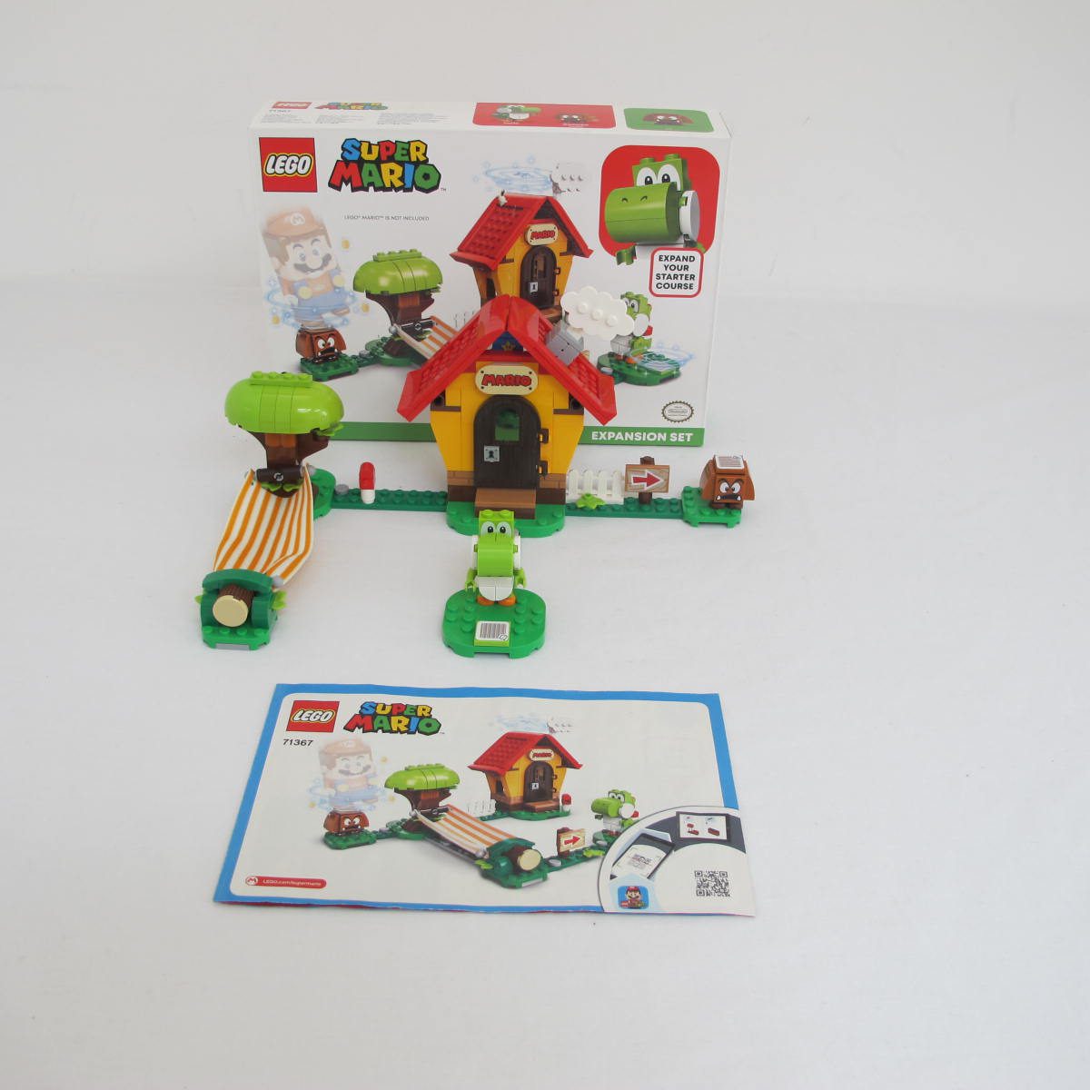 Mario's House & Yoshi - Expansion Set. Complete with instructions and box