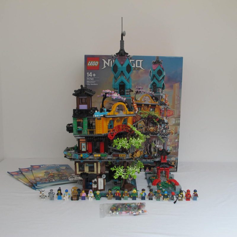 NINJAGO City Gardens. Complete with instructions and box
