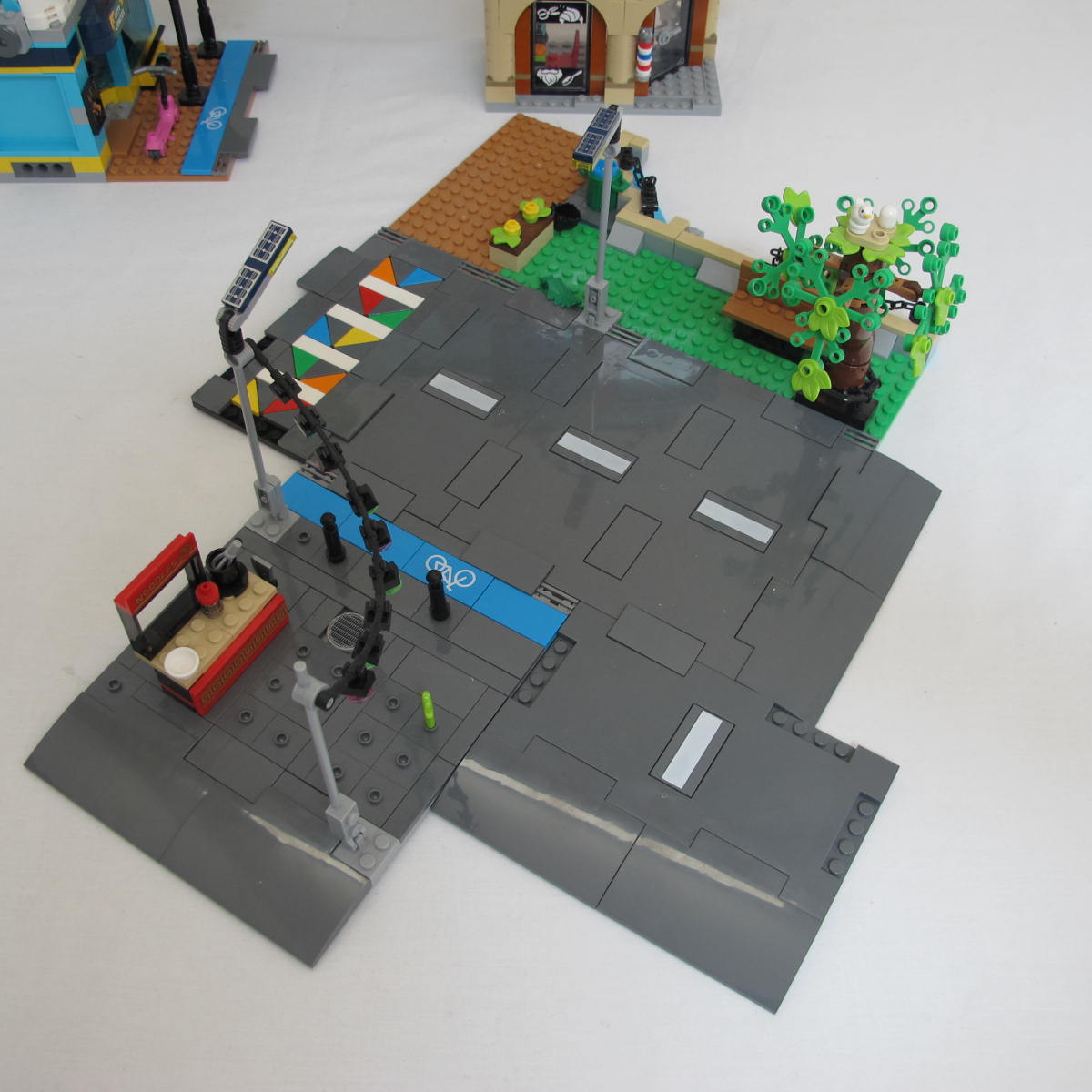 Downtown. Complete with instructions and box - Image 5