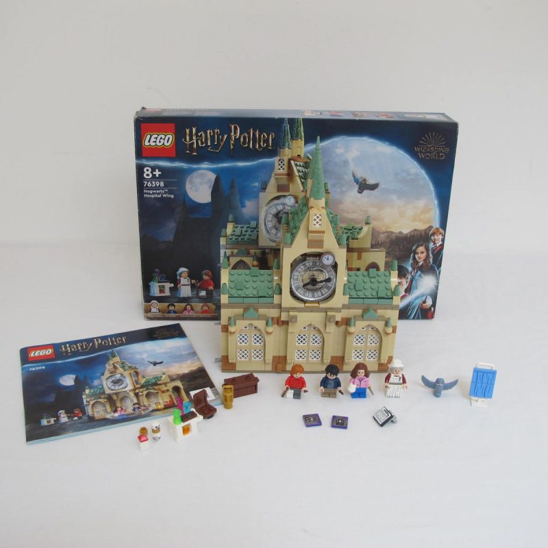 Hogwarts Hospital Wing. Complete with instructions and box