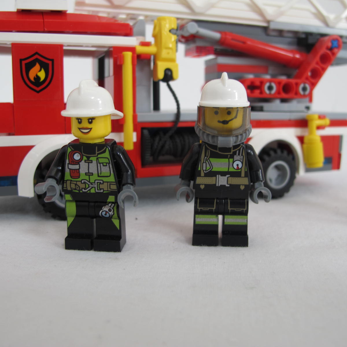 Fire Ladder Truck. Complete with instructions, no box - Image 6