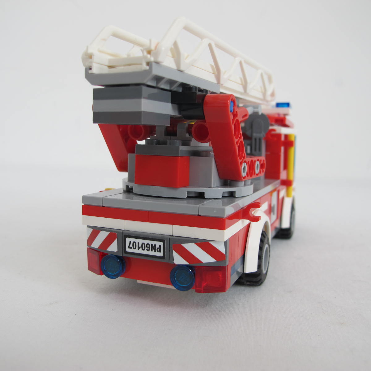 Fire Ladder Truck. Complete with instructions, no box - Image 11